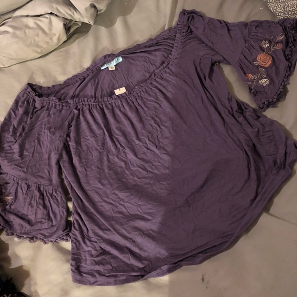 Off the Shoulder shirt Francesca’s - Picture 1 of 1